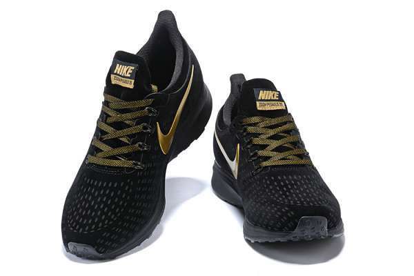 nike air zoom 登月35代 2018新款 猪八革时尚男生慢跑鞋 黑金