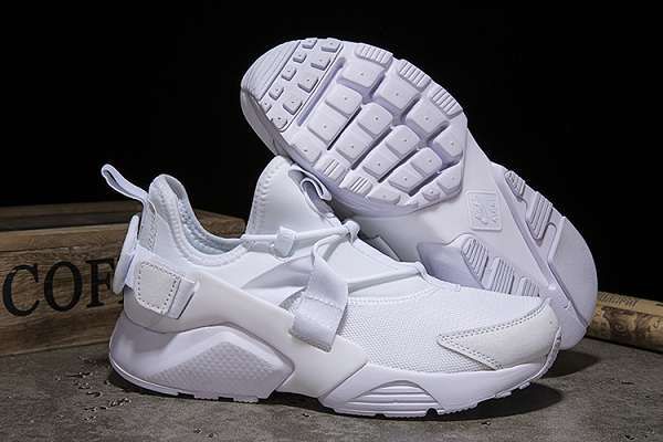 nike air huarache 五代 2018新款 华莱士五代潮流情侣慢跑鞋 白色