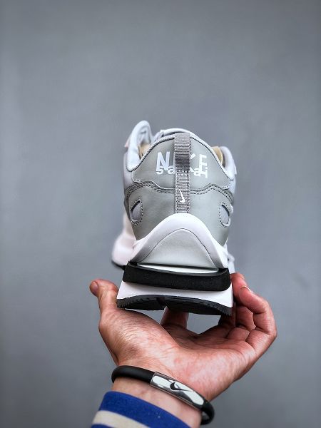 Sacai X Nike vaporWaffle 華夫三代3.0走秀重磅聯名合作款 2023全新男女款運動鞋