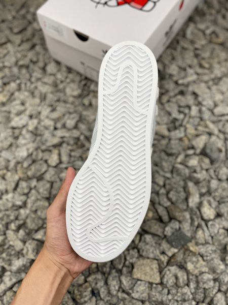 Hollo Kitty x AD Originals Superstar 2025新款女鞋 聯名淺灰藍貝殼頭板鞋