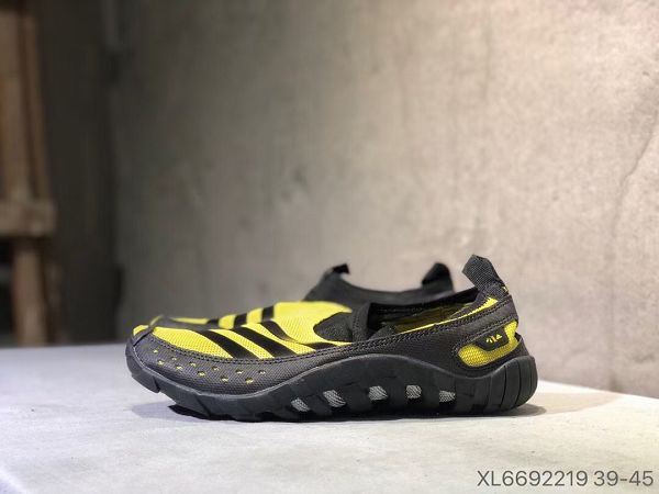 Adidas 2021新款 三葉草輕便戶外男款涉水鞋