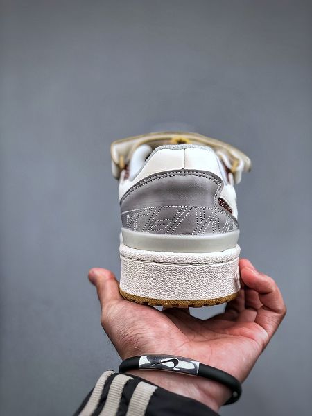 Adidas Originals Forum 2024全新男女款經典復古板鞋