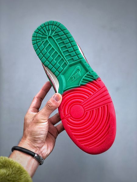 Nike SB Dunk Low UN聯名-聖誕節 周年高端定製 情侶款低幫休閒板鞋