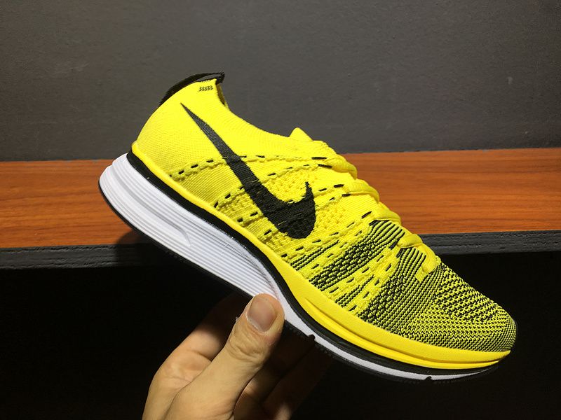 nike flyknit racer 2017新款 针织飞线阴阳复刻情侣跑鞋 黄黑白