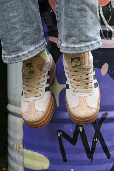 Adidas Originals Gazelle Bold W 羚羊鬆糕系列 厚底增高低幫休閒運動板鞋女鞋